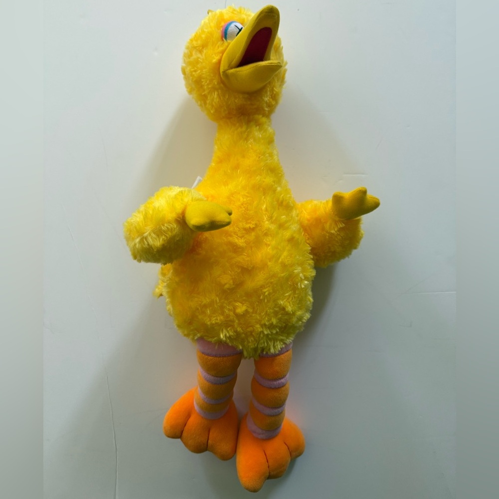 Uniqlo x Klaws sesame street big bird plush
